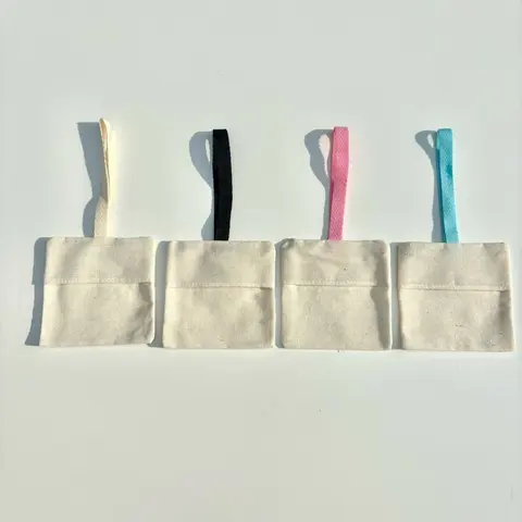 สินค้าใหม่!! พร้อมส่งถุงผ้าขนาด8*8 cm. สายมี4สีในตัวเลือก